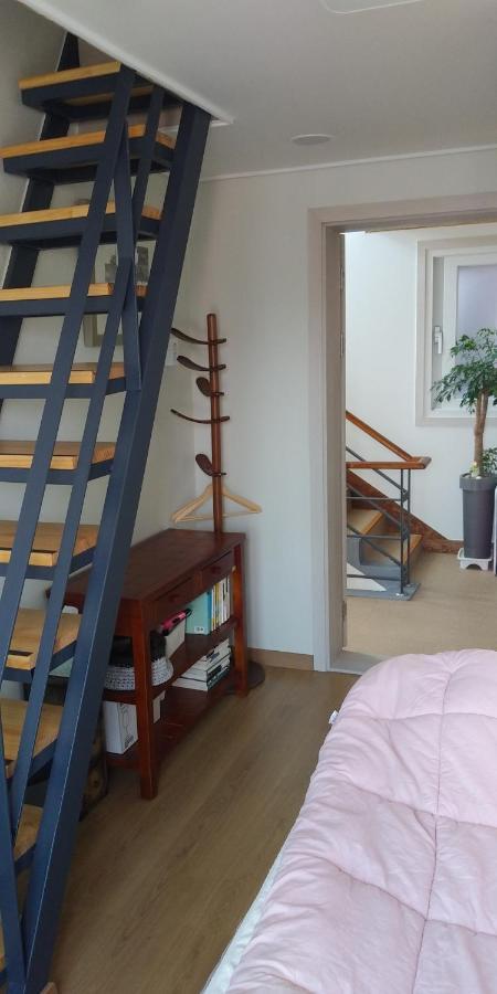 Ri-In Mokpo Guesthouse Exterior foto